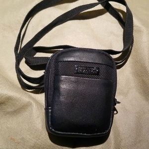 Kennith Cole Reaction Camera bag  4 x 5 "